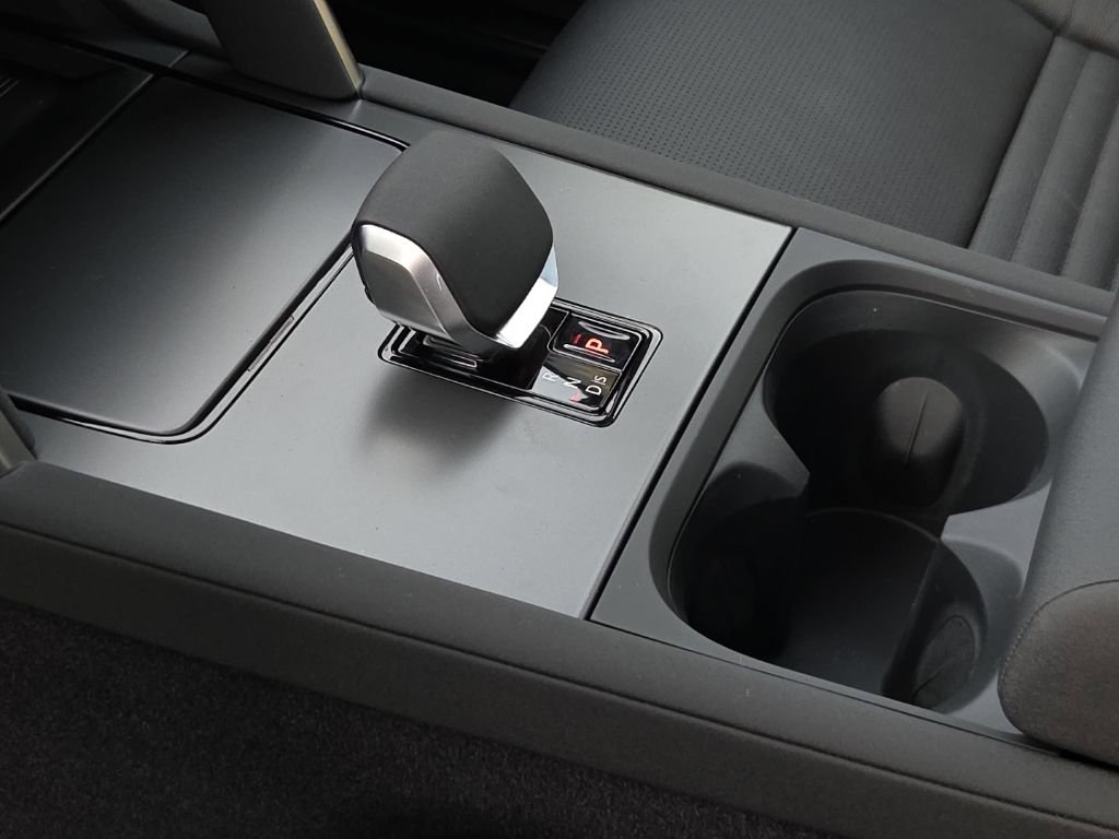 New 2026 Land Rover Discovery Sport Landmark image 13