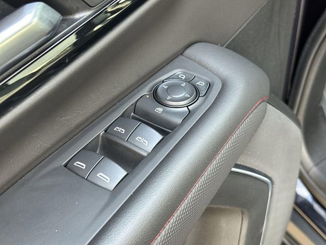 Used 2025 Chevrolet Suburban RST image 22