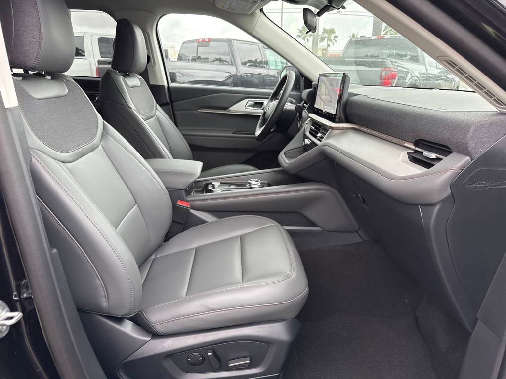 New 2026 Ford Explorer Active RWD image 23