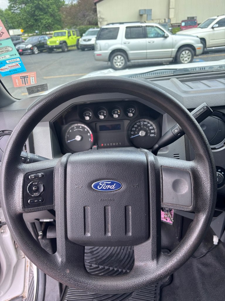 Used 2016 Ford F250 XL w/ Power Equipment Group AWD/4WD image 16