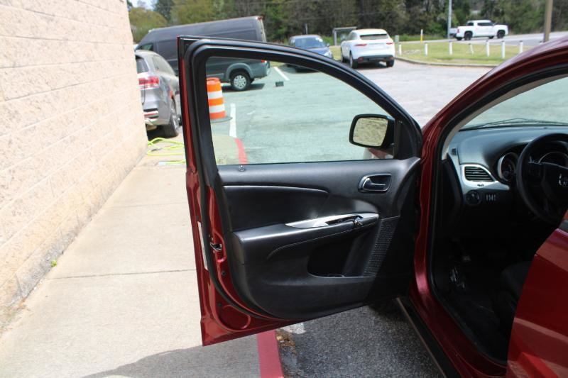 Used 2011 Dodge Journey Mainstreet FWD image 16