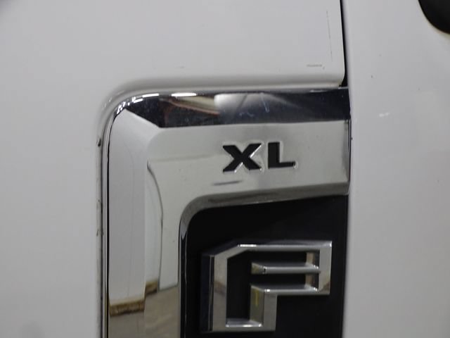 Used 2018 Ford F550 2WD Crew Cab Super Duty image 25