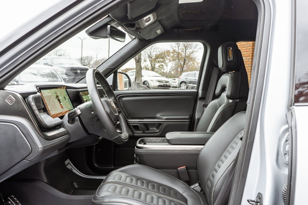 Used 2023 Rivian R1T Adventure image 27