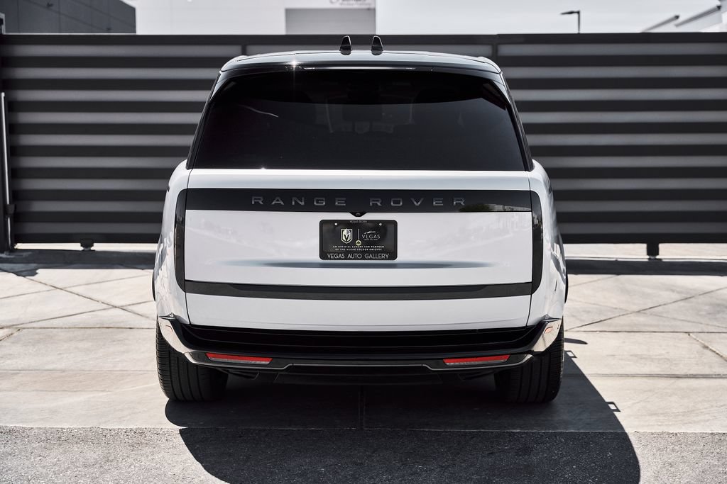 Used 2024 Land Rover Range Rover Long Wheelbase SE AWD/4WD image 12