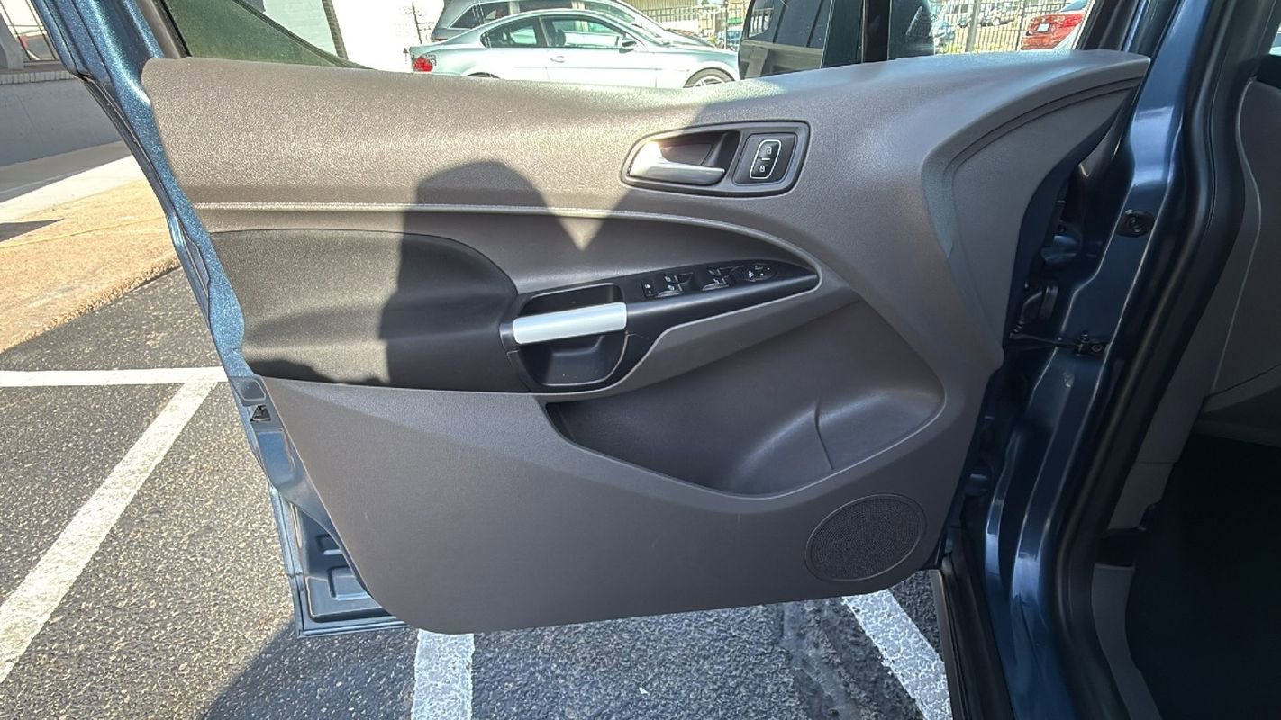 Used 2022 Ford Transit Connect XLT FWD image 9