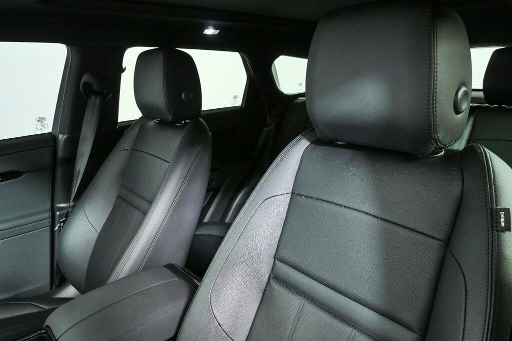 Used 2024 Land Rover Range Rover Evoque S AWD/4WD image 5