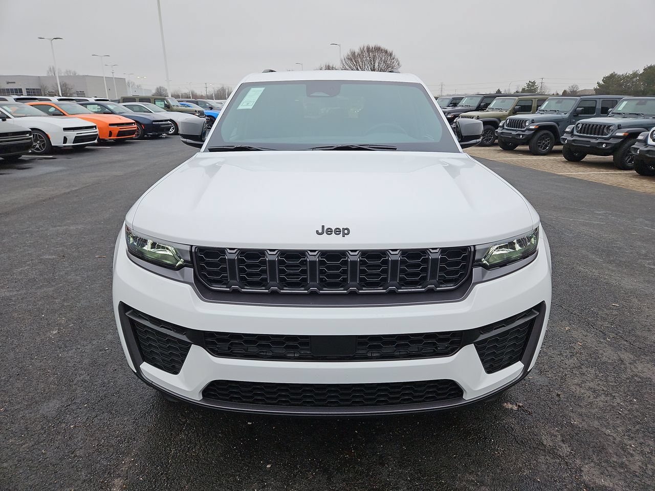 New 2026 Jeep Grand Cherokee Altitude AWD/4WD image 2