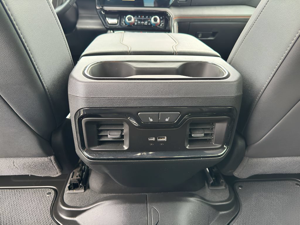 Used 2025 GMC Sierra 1500 AT4 w/ AT4 Premium Package AWD/4WD image 17