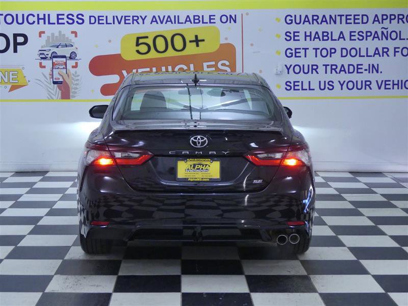 Used 2023 Toyota Camry SE image 5