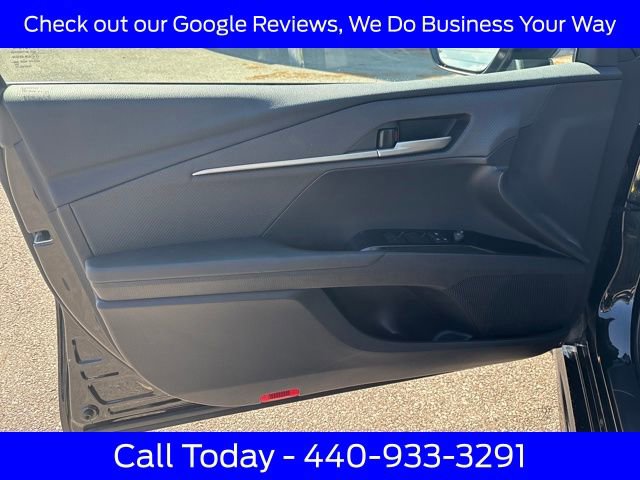 Used 2025 Toyota Camry SE image 12