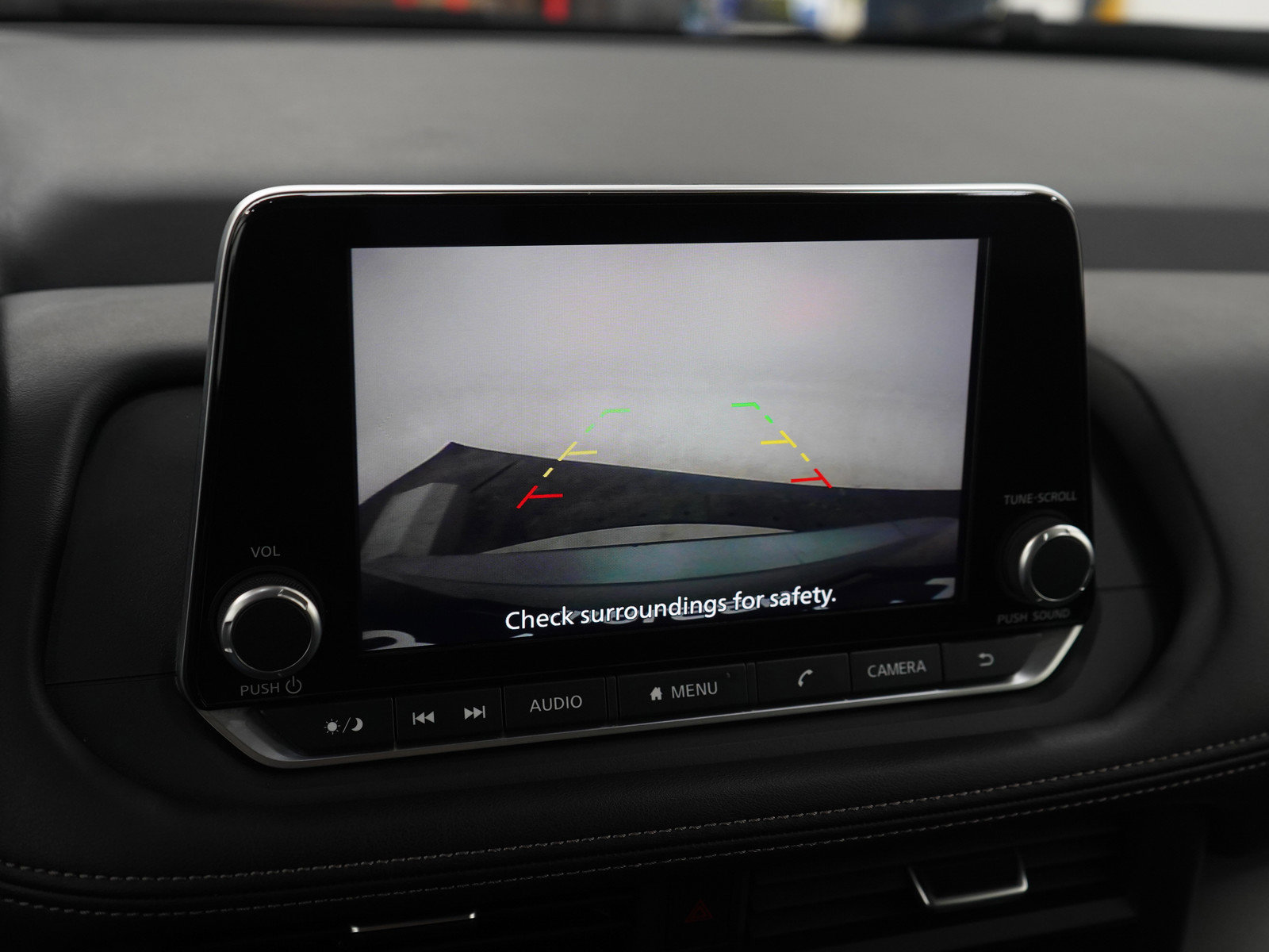 Used 2025 Nissan Rogue SV image 22