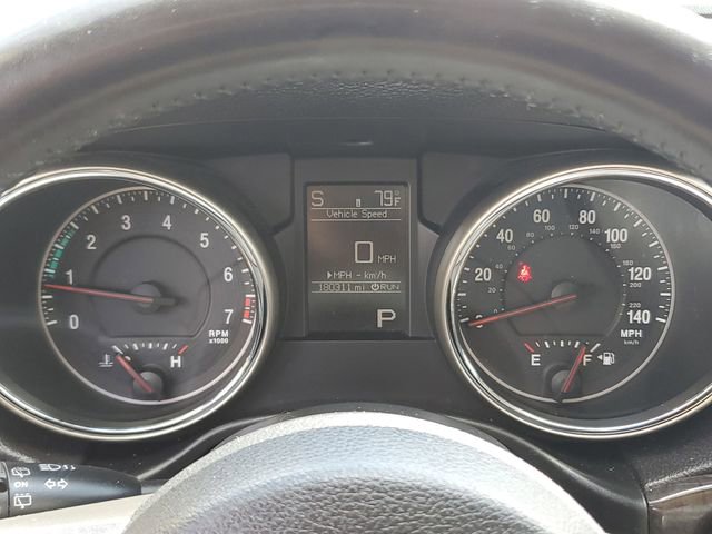 Used 2011 Jeep Grand Cherokee Laredo image 14