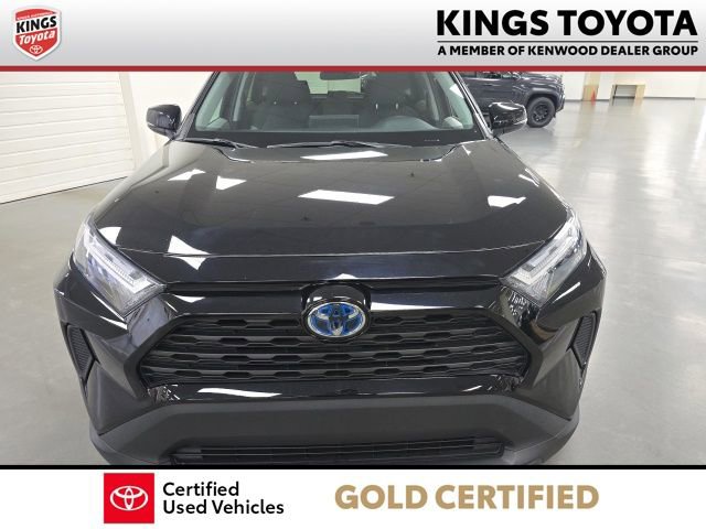 Used 2022 Toyota RAV4 XLE w/ Convenience Package image 3