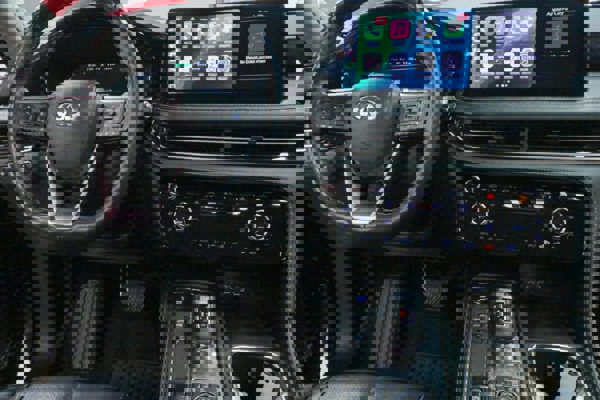 Used 2022 INFINITI QX60 Sensory image 31