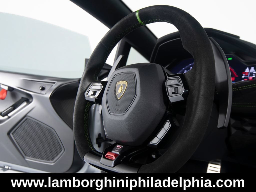 Used 2023 Lamborghini Huracan STO RWD image 29