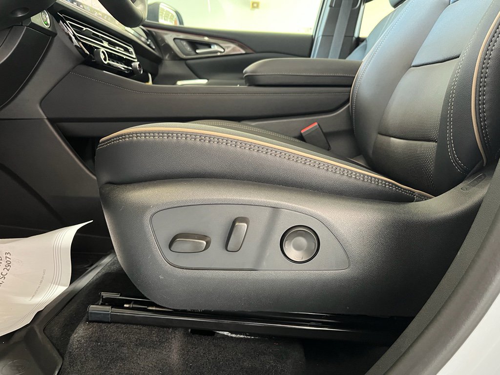 New 2026 Chevrolet Traverse High Country w/ LPO, Floor Liner Package FWD image 15