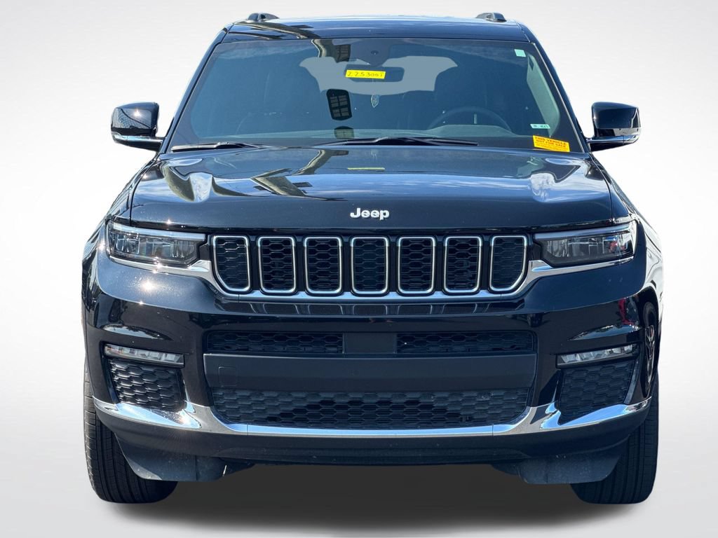Used 2025 Jeep Grand Cherokee L Limited AWD/4WD image 3