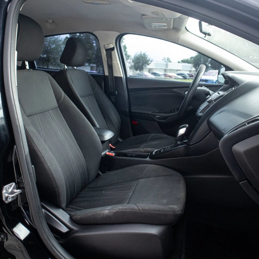 Used 2017 Ford Focus SE FWD image 11