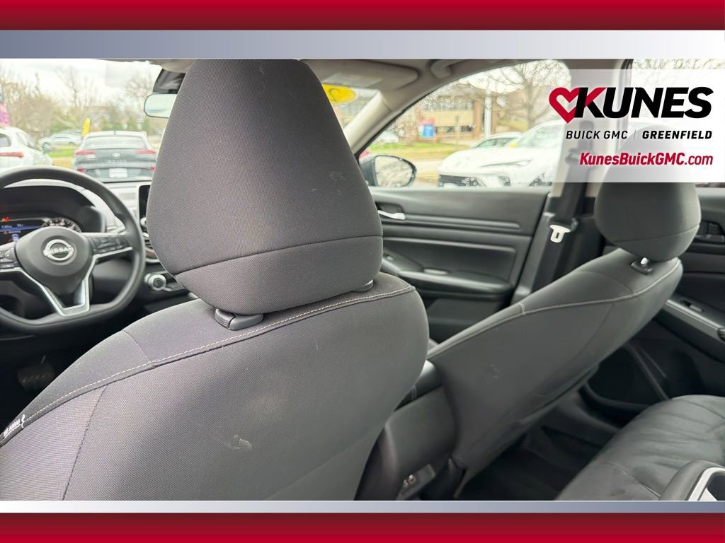 Used 2024 Nissan Altima 2.5 SV image 32