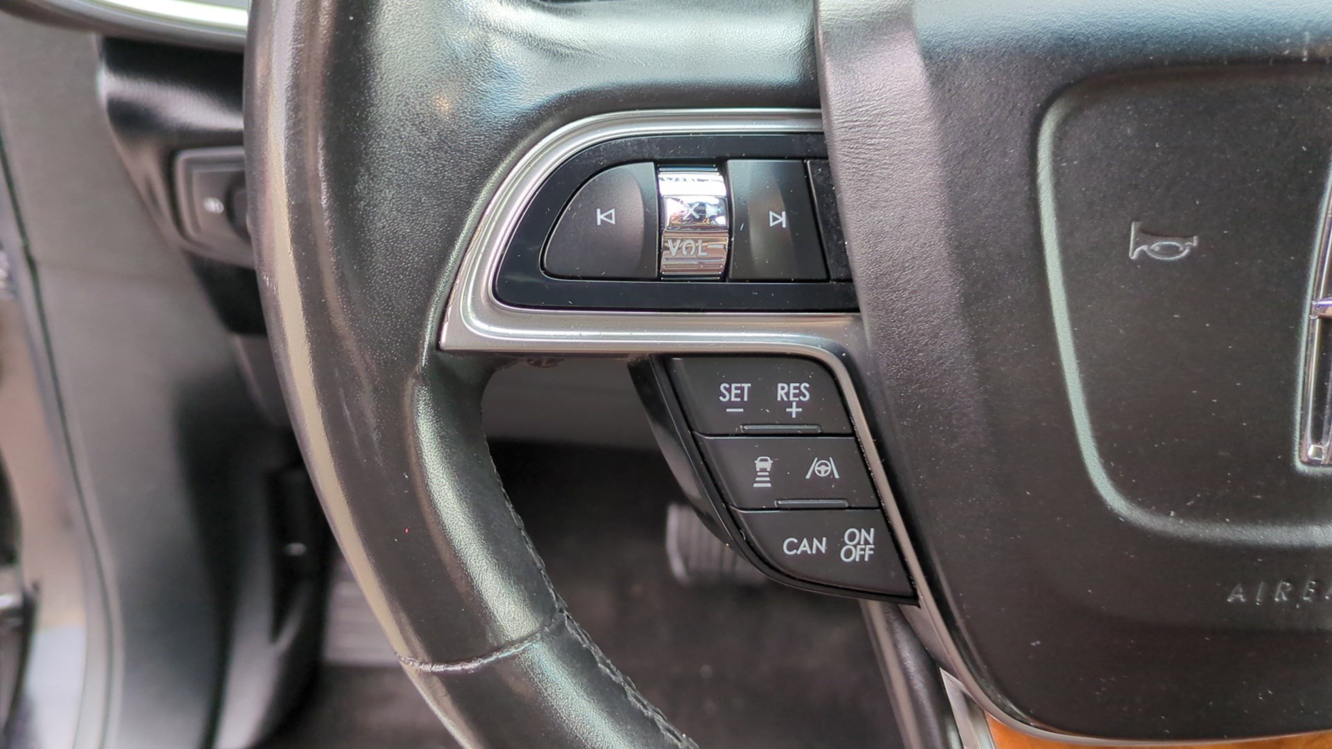 Used 2020 Lincoln Nautilus Reserve image 17
