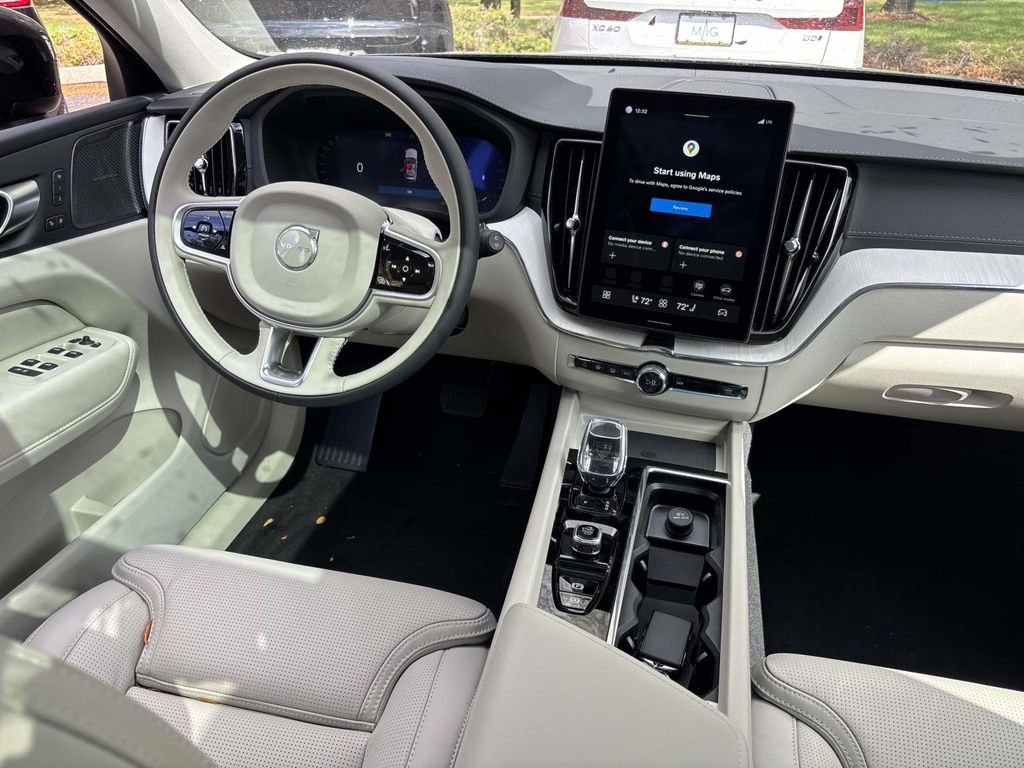 New 2026 Volvo XC60 B5 Ultra w/ Protection Package Premier image 28