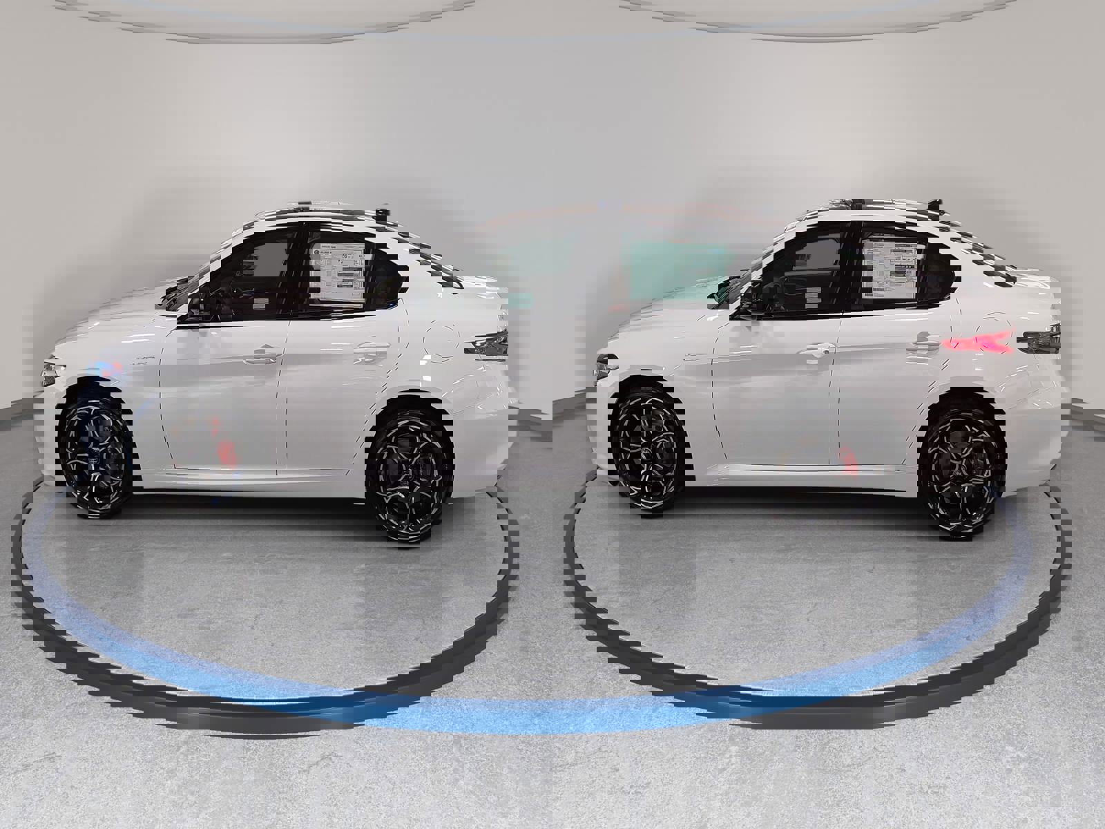 New 2025 Alfa Romeo Giulia AWD w/ Veloce Package AWD image 8