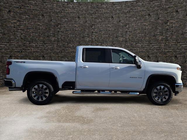 New 2026 Chevrolet Silverado 2500 LT image 3
