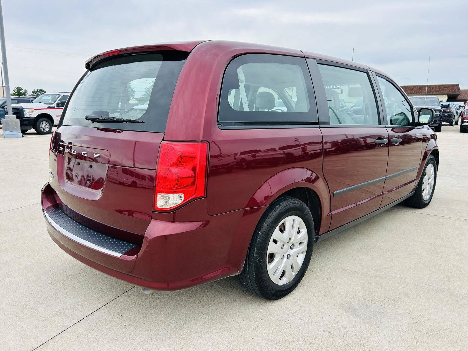 Used 2016 Dodge Grand Caravan American Value Package w/ UConnect Hands-Free Group FWD image 30