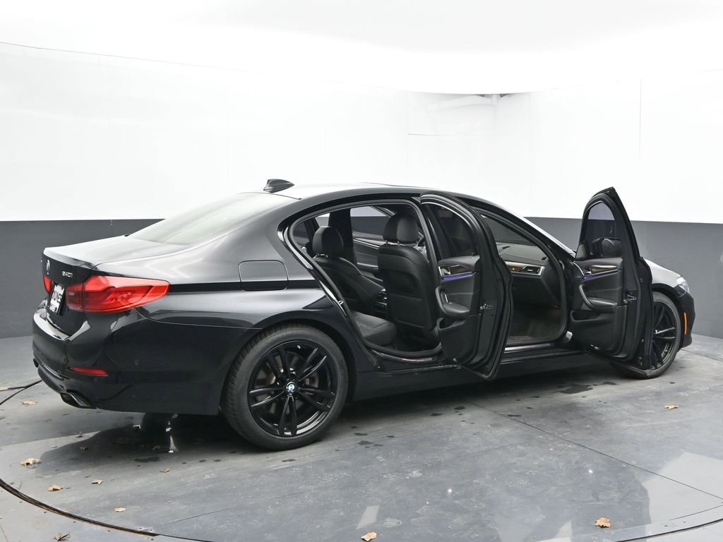 Used 2017 BMW 540i xDrive image 40