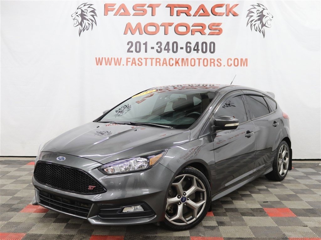 Used 2018 Ford Focus ST image 1
