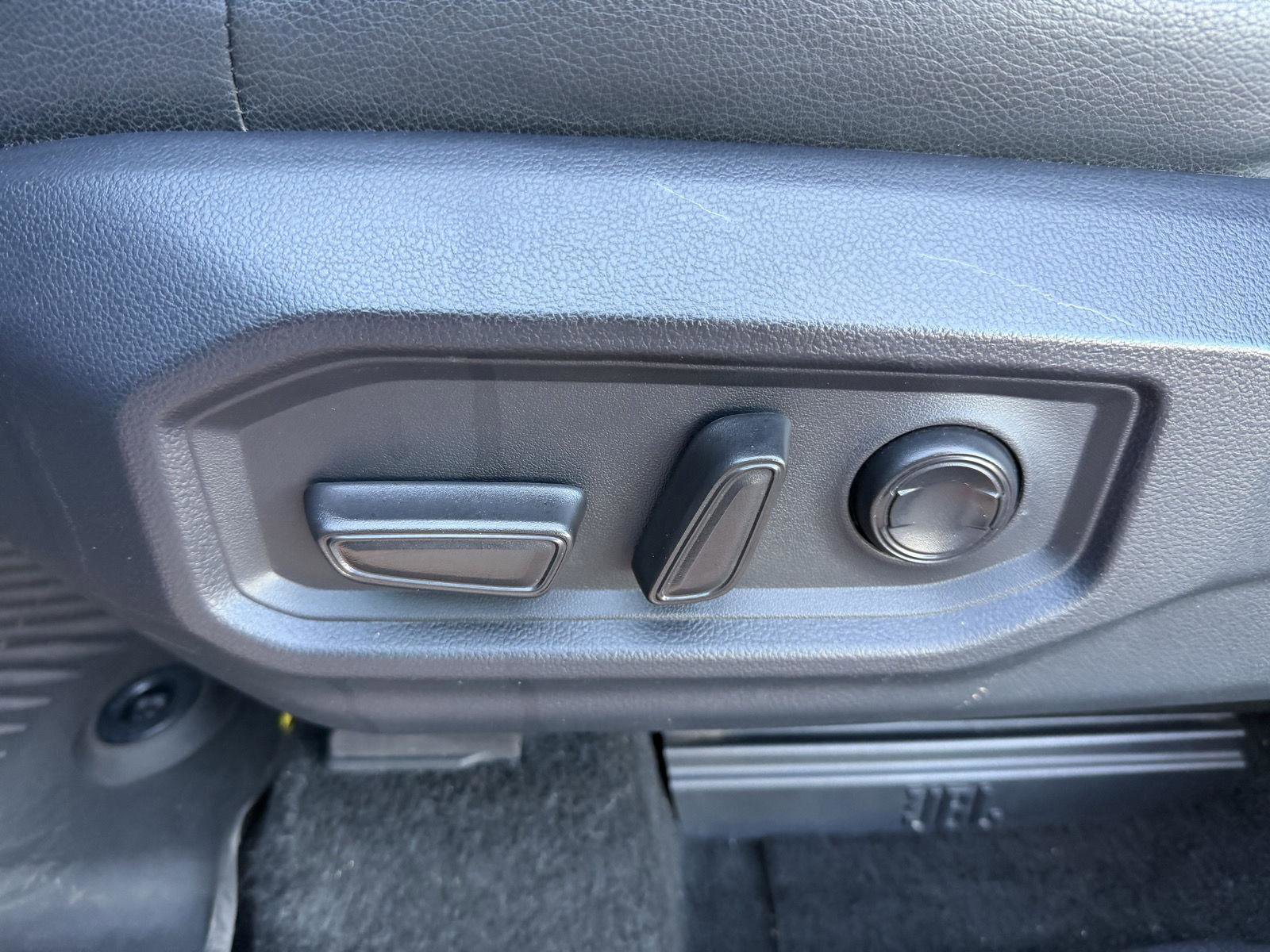 Used 2023 Toyota Tundra Limited image 17