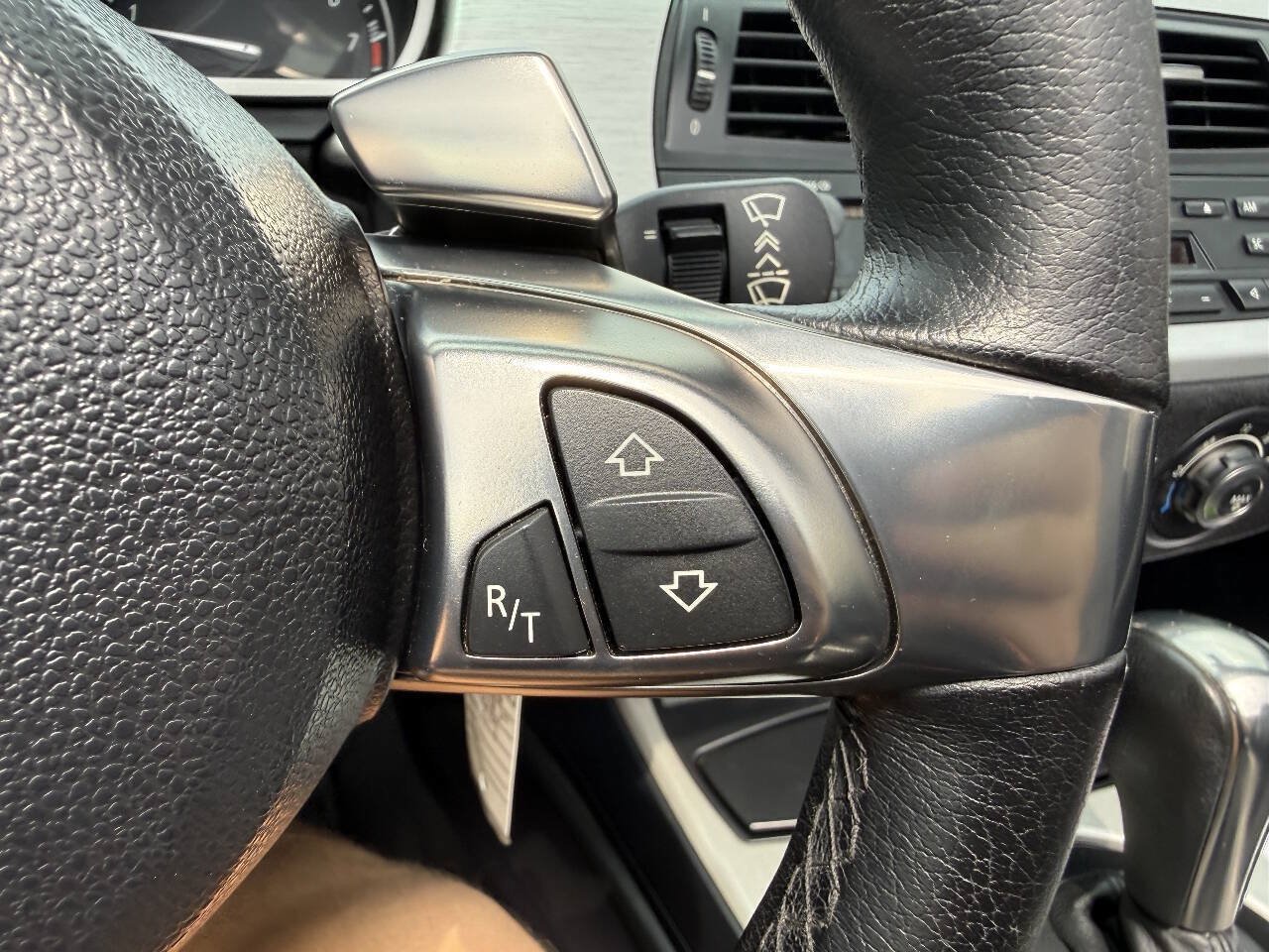 Used 2006 BMW Z4 3.0i RWD image 24