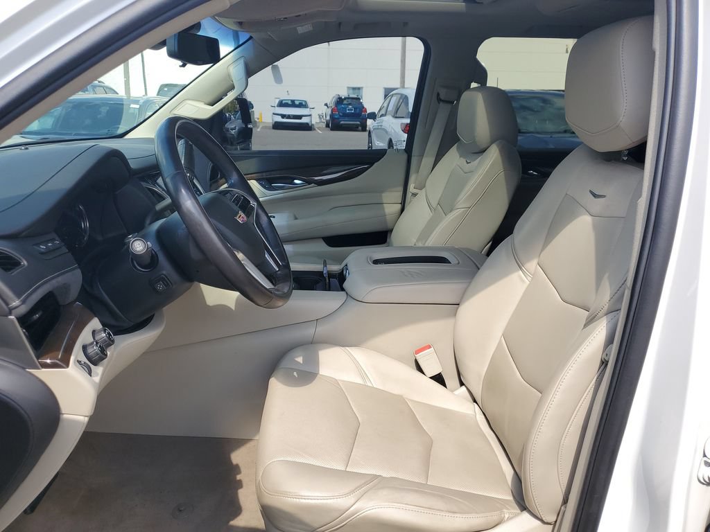 Used 2018 Cadillac Escalade Premium Luxury AWD/4WD image 10