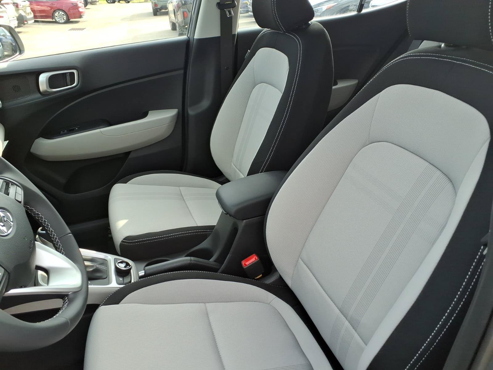 New 2026 Hyundai Venue SEL FWD image 5