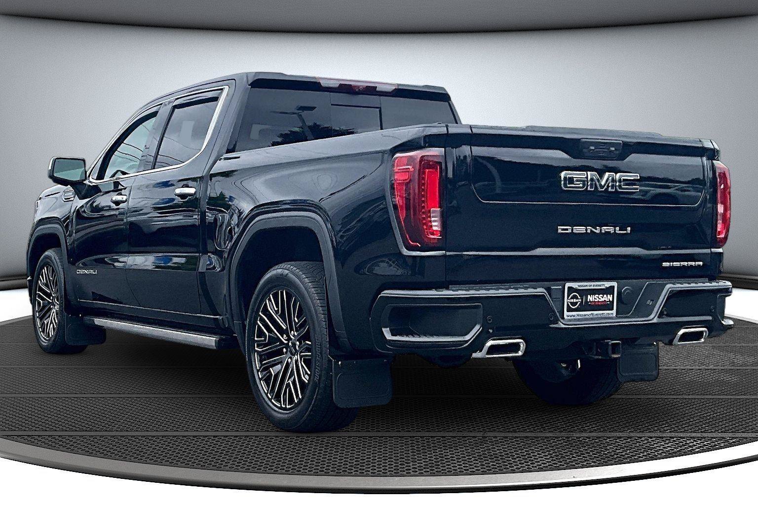 Used 2022 GMC Sierra 1500 Denali Ultimate AWD/4WD image 4