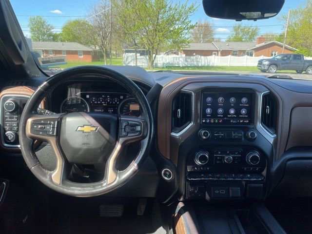 Used 2022 Chevrolet Silverado 1500 High Country w/ Technology Package AWD/4WD image 3