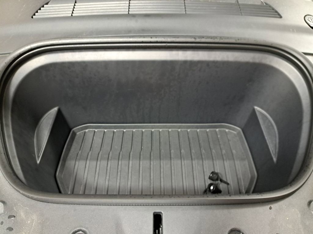 Used 2024 Tesla Model Y Performance image 26