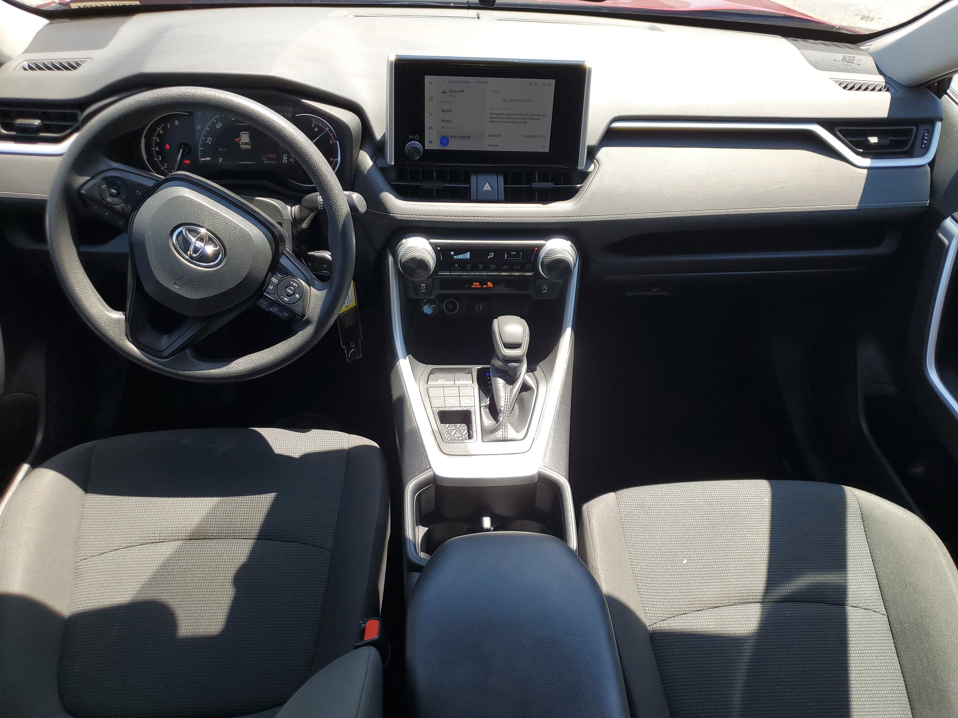 Used 2024 Toyota RAV4 LE AWD/4WD image 15