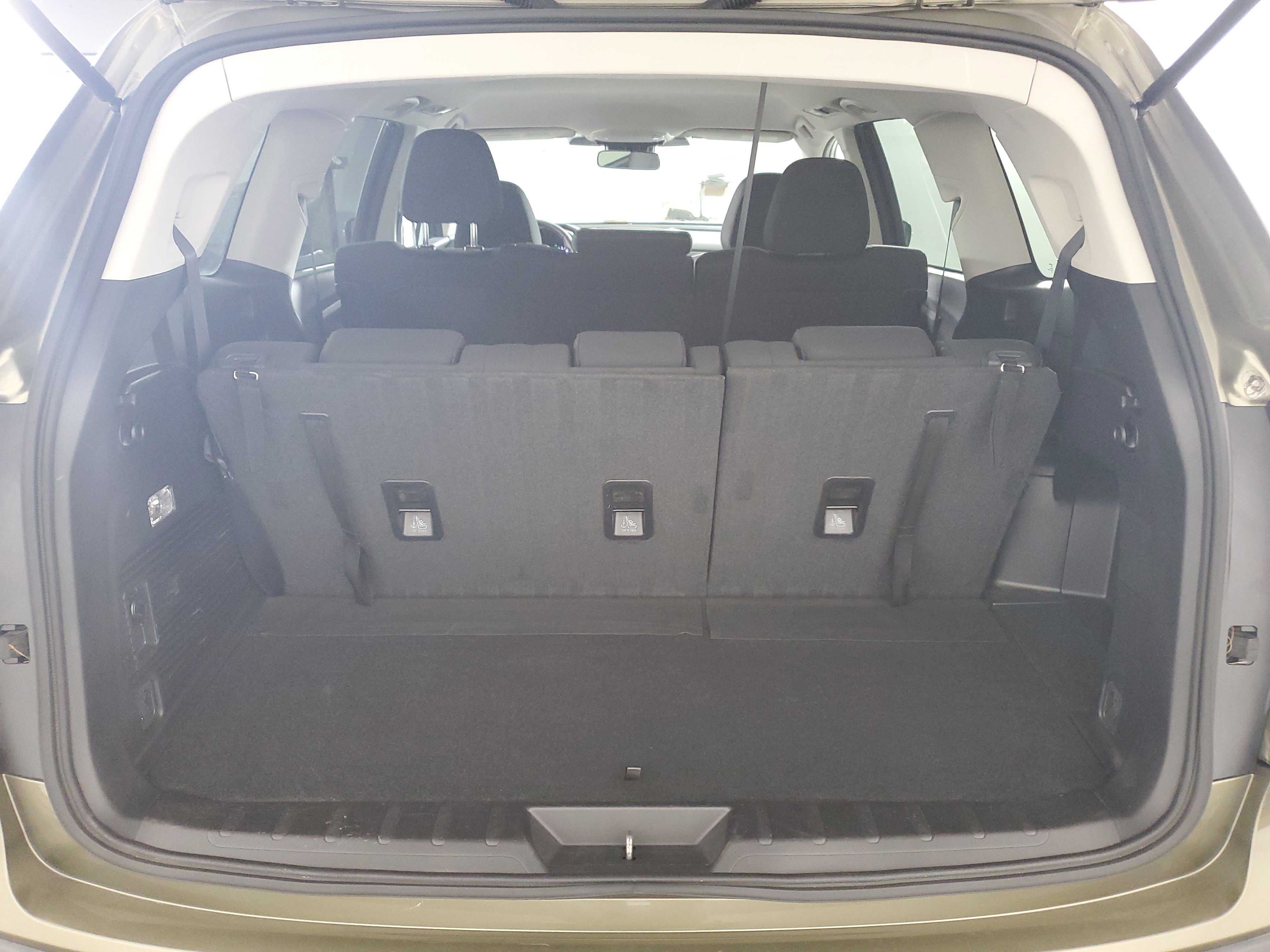 Used 2023 Subaru Ascent Premium image 33