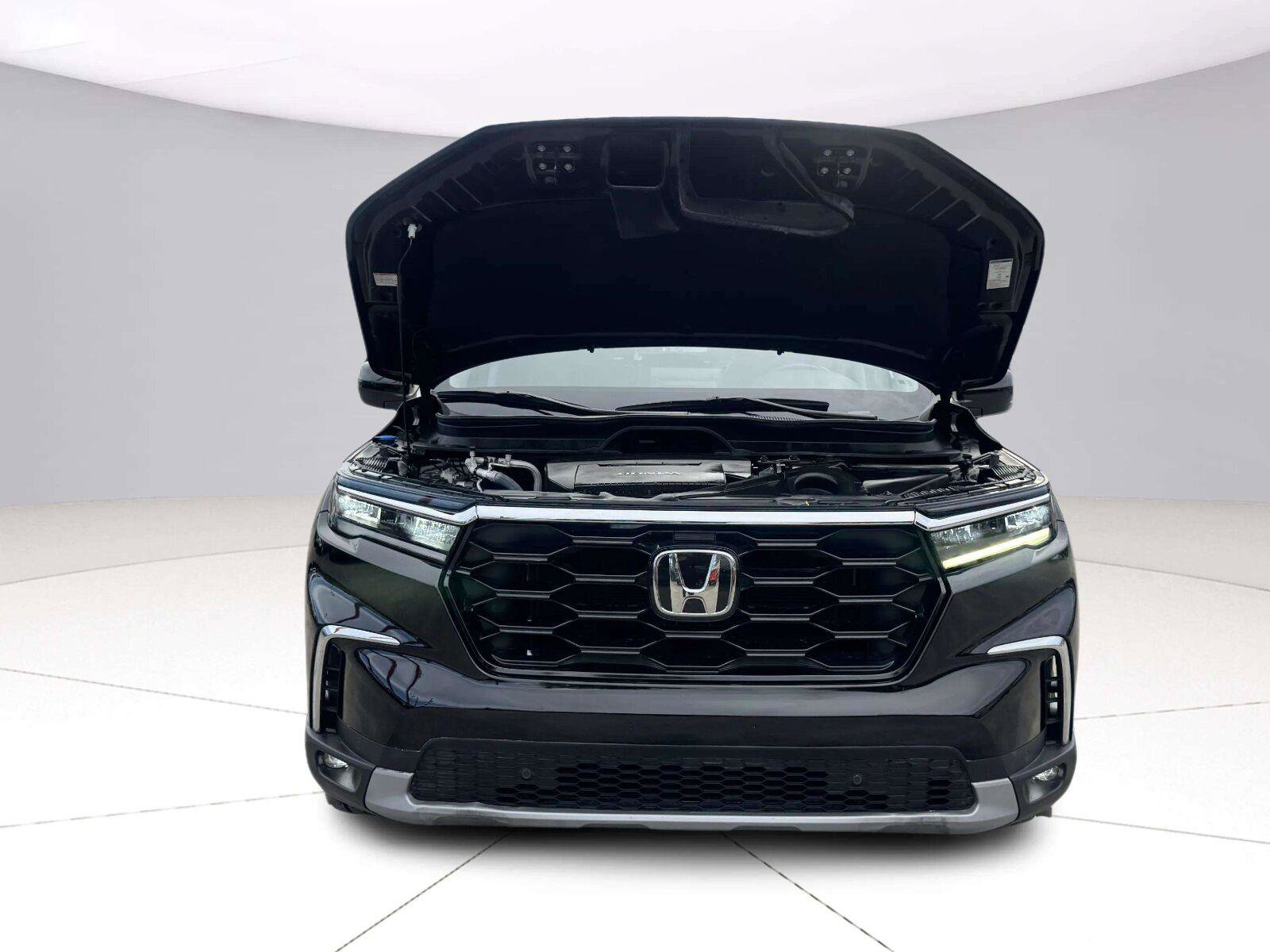 Used 2023 Honda Pilot Touring image 49