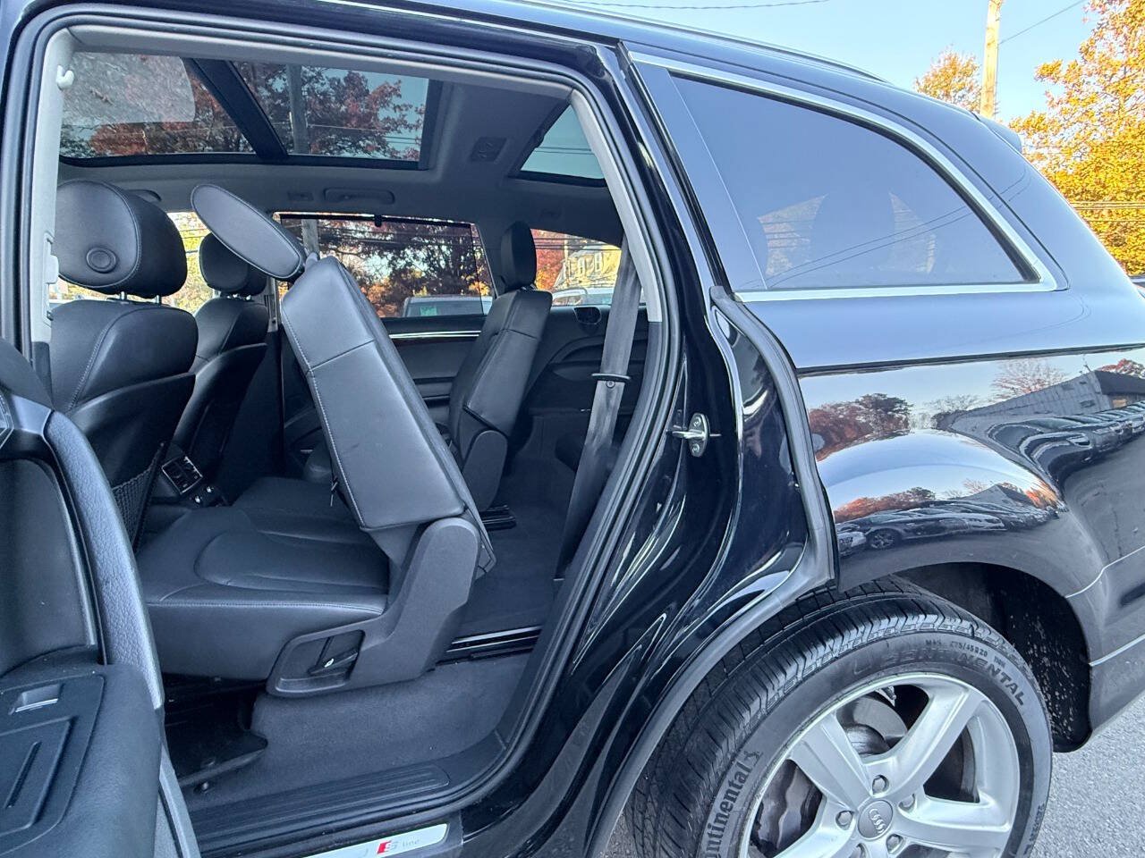 Used 2015 Audi Q7 3.0T S line Prestige w/ Cold Weather Package AWD/4WD image 43