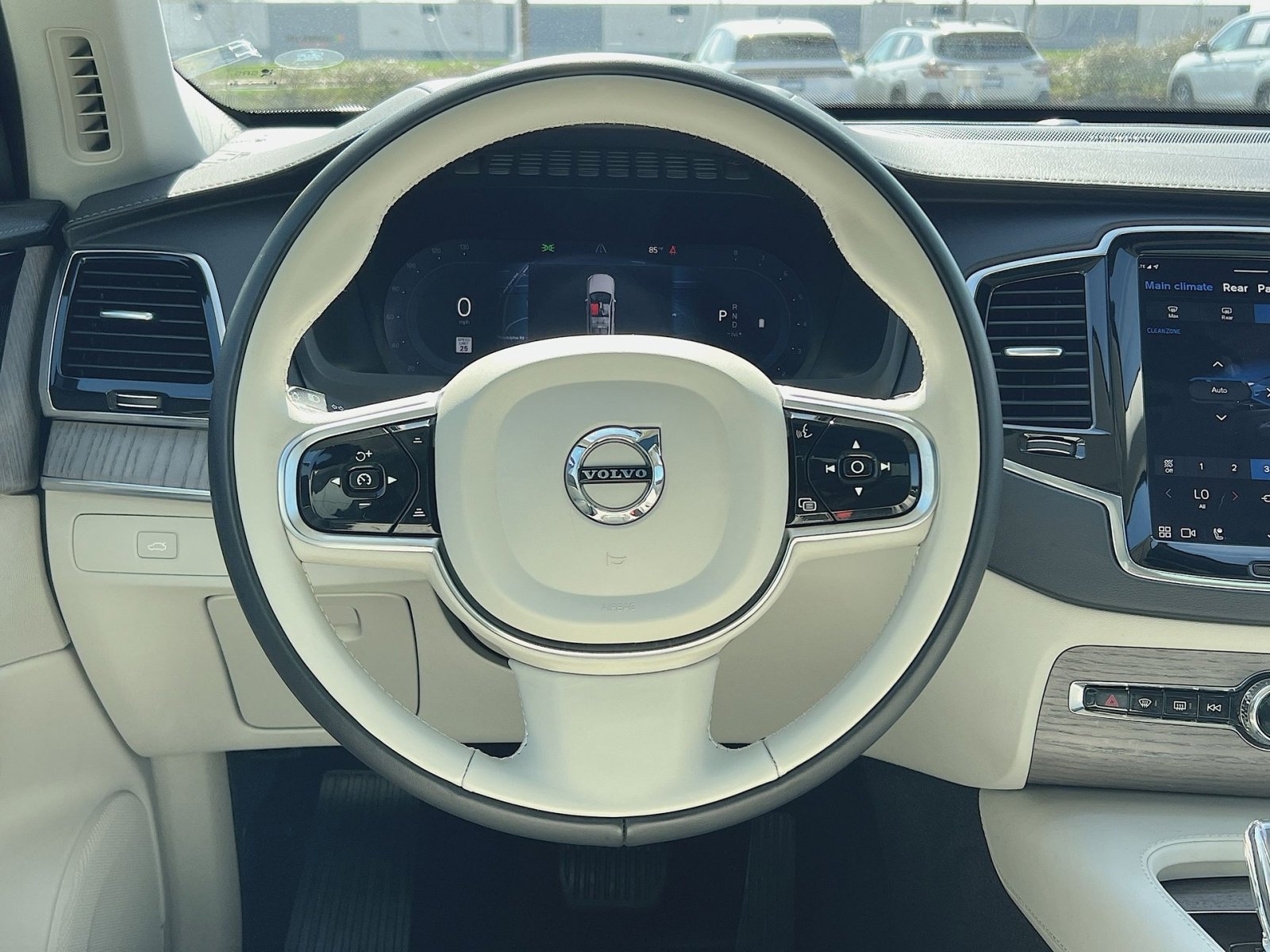 Used 2023 Volvo XC90 B6 Ultimate w/ Protection Package Premier image 16