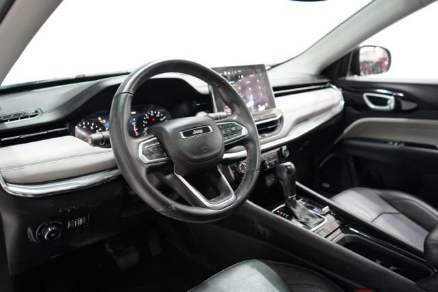 Used 2022 Jeep Compass Limited w/ Sun and Sound Group image 17