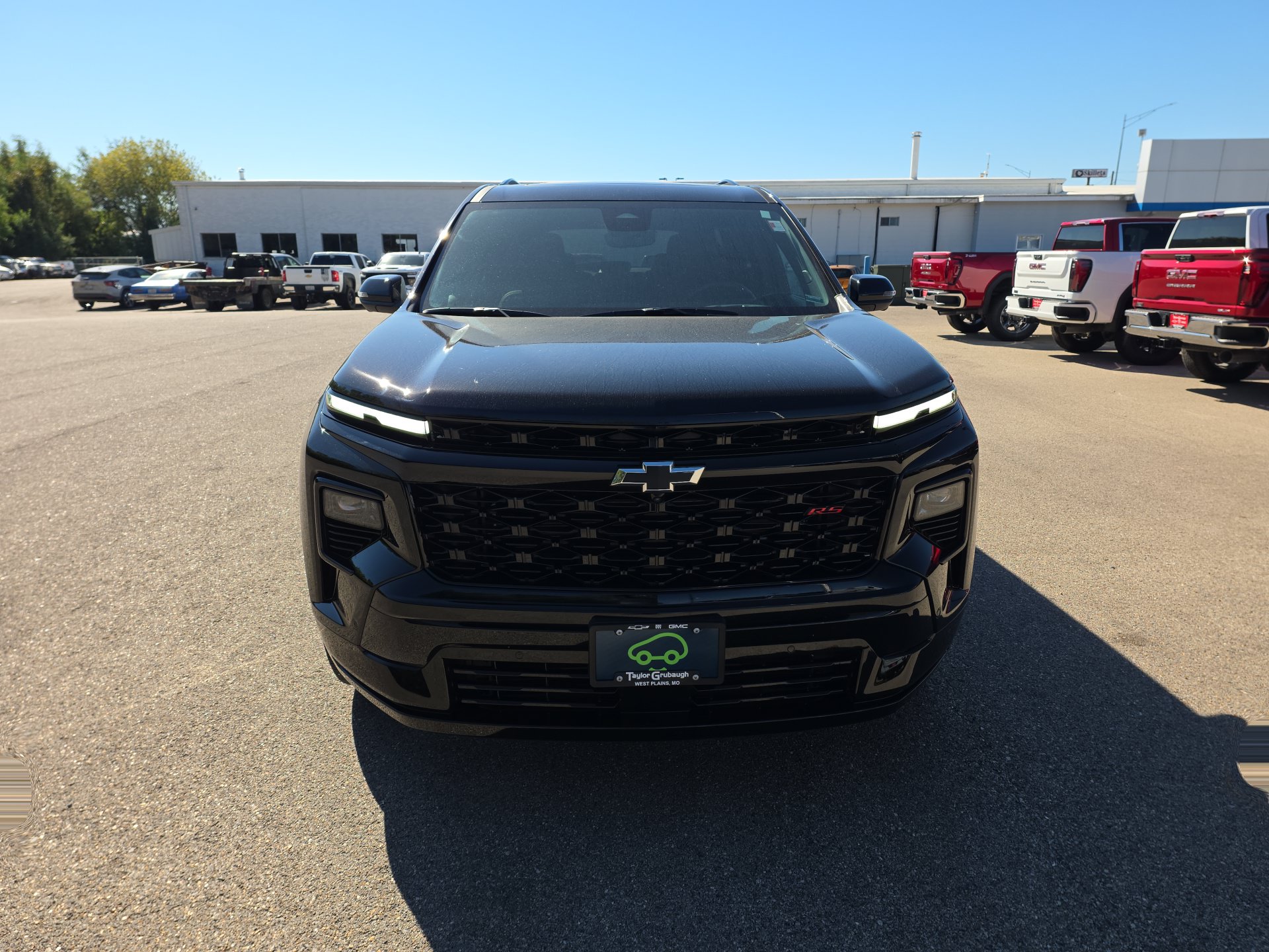 Used 2026 Chevrolet Traverse RS FWD image 3