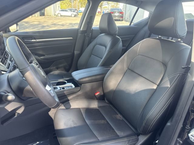 Used 2025 Nissan Altima 2.5 SL FWD image 14