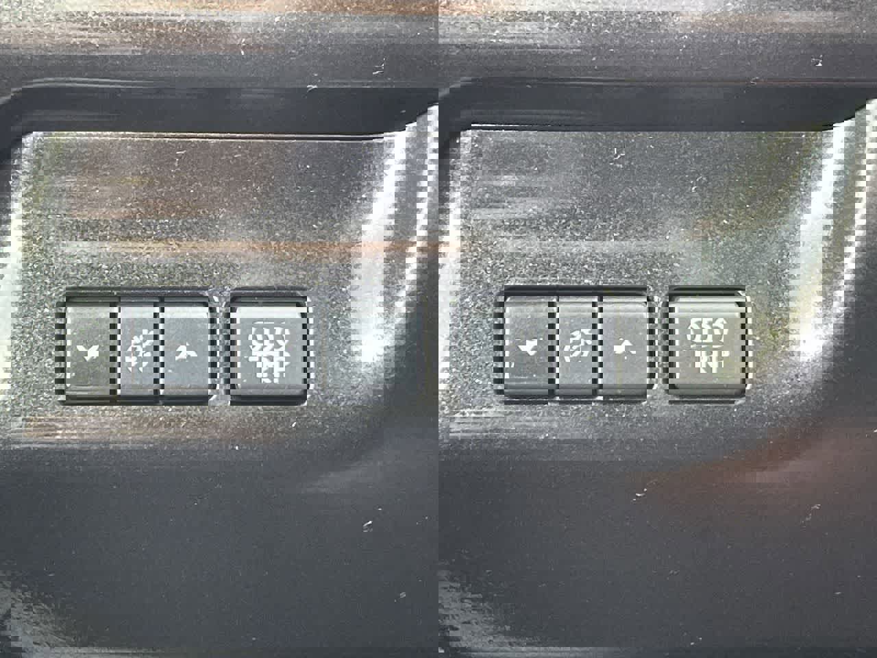 Used 2025 Lexus UX 300h AWD image 29