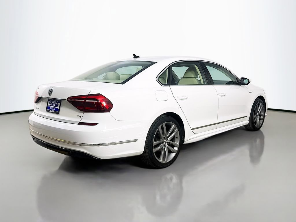 Used 2017 Volkswagen Passat 1.8T R-Line FWD image 8