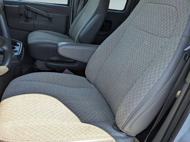 Used 2025 Chevrolet Express 3500 LT w/ LT Preferred Equipment Group RWD image 12