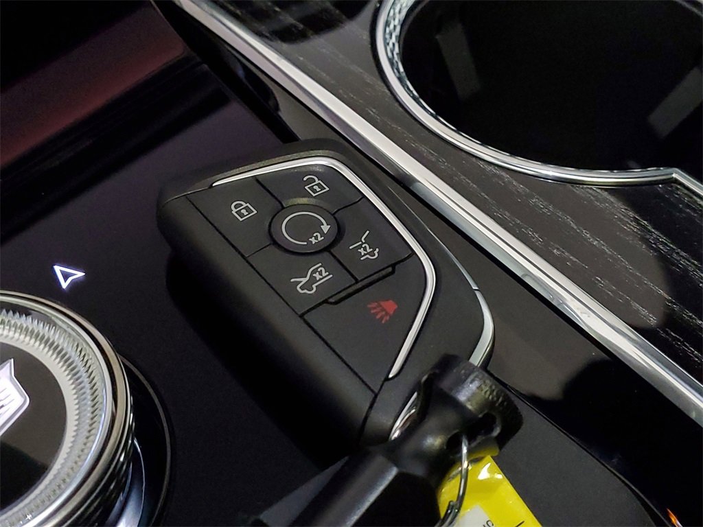 New 2026 Cadillac Escalade IQ Sport 1 w/ LPO, ONYX Package image 31