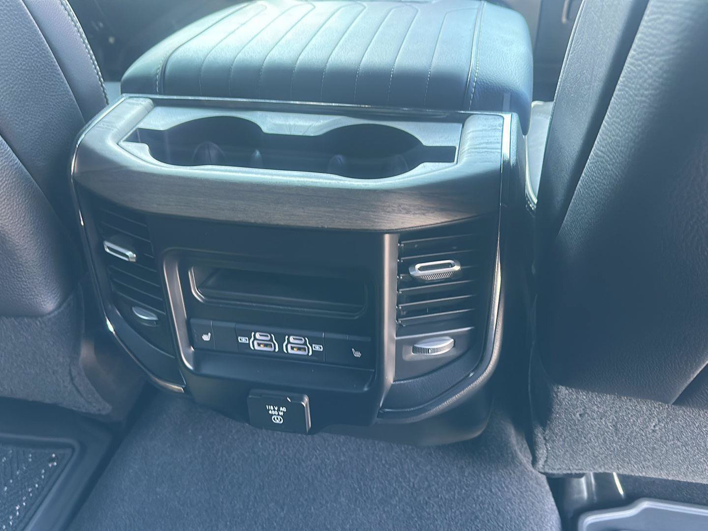 Used 2026 RAM 3500 Limited AWD/4WD image 23
